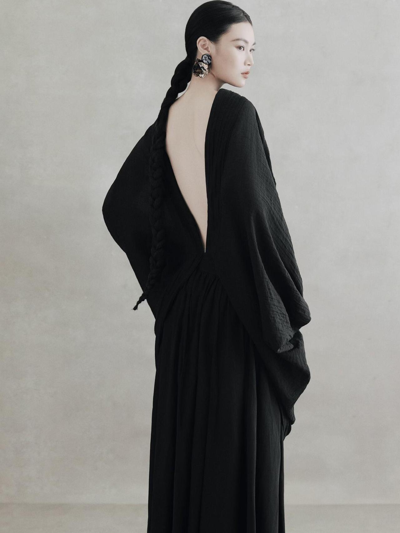 Schwarzes Rückenfreies Kleid f – Photography Zen Bewertung und Preis