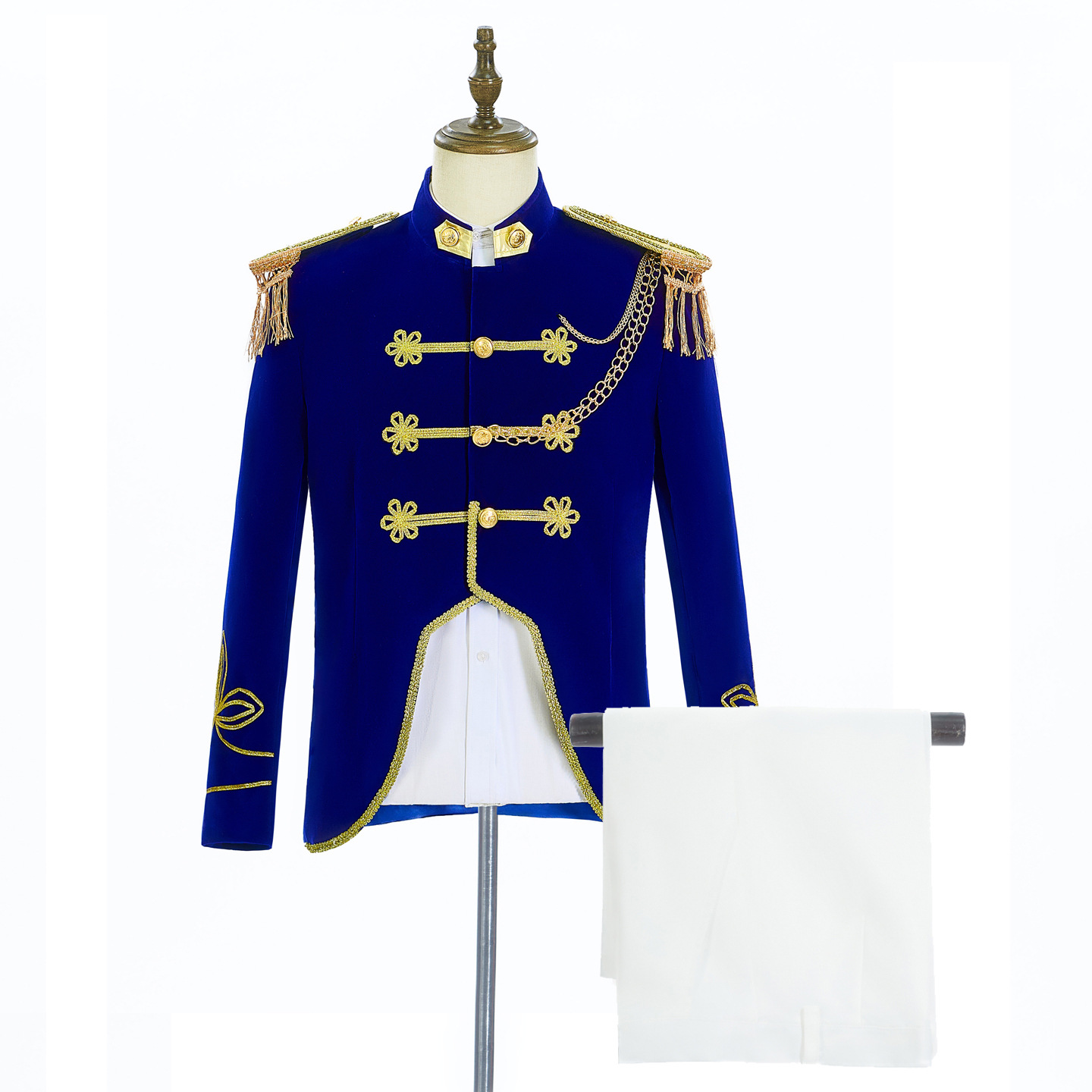 Modischer Marineblauer Anzug f – Photography Of A Man Bewertung und Preis